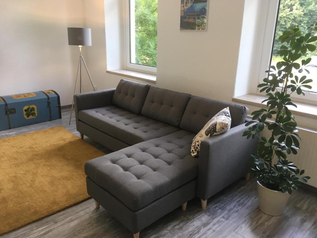 Der Graue Salon Apartment อันนาแบร์ก-บุคโฮลซ์ ภายนอก รูปภาพ