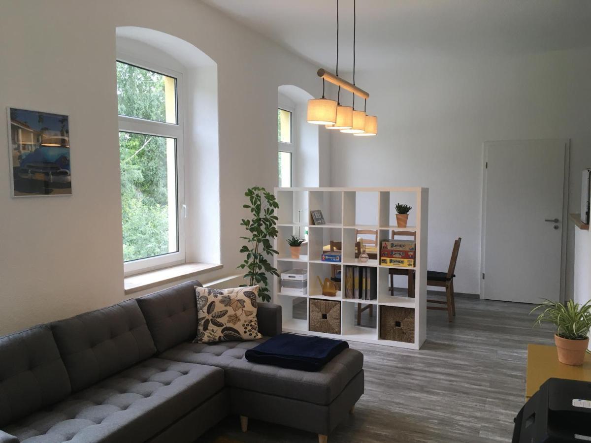 Der Graue Salon Apartment อันนาแบร์ก-บุคโฮลซ์ ภายนอก รูปภาพ